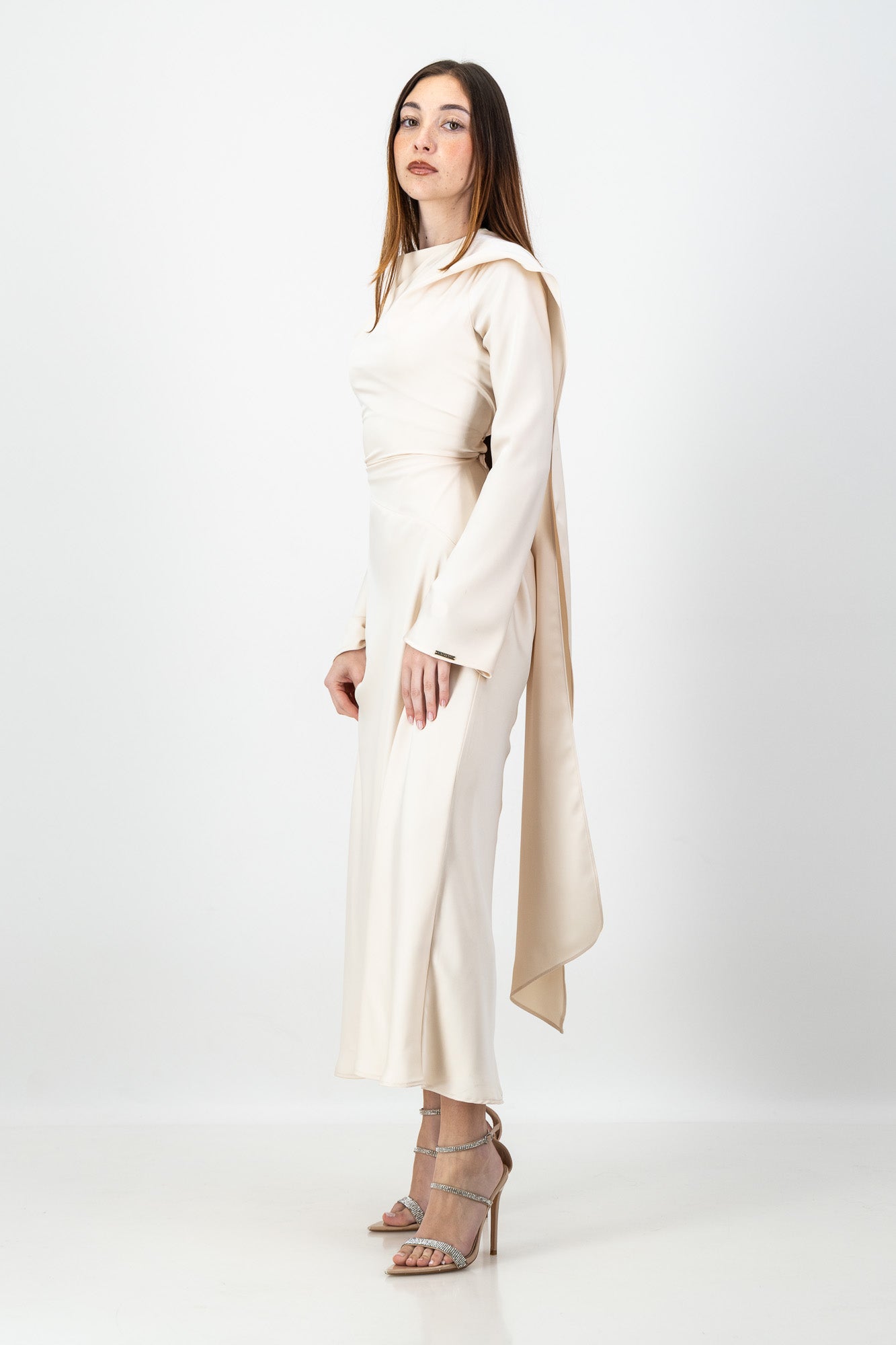 THE NUHA MAXI DRESS in Champagne