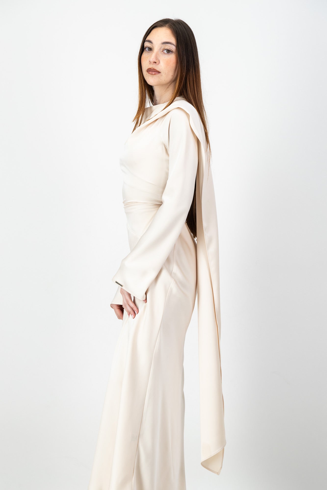 THE NUHA MAXI DRESS in Champagne