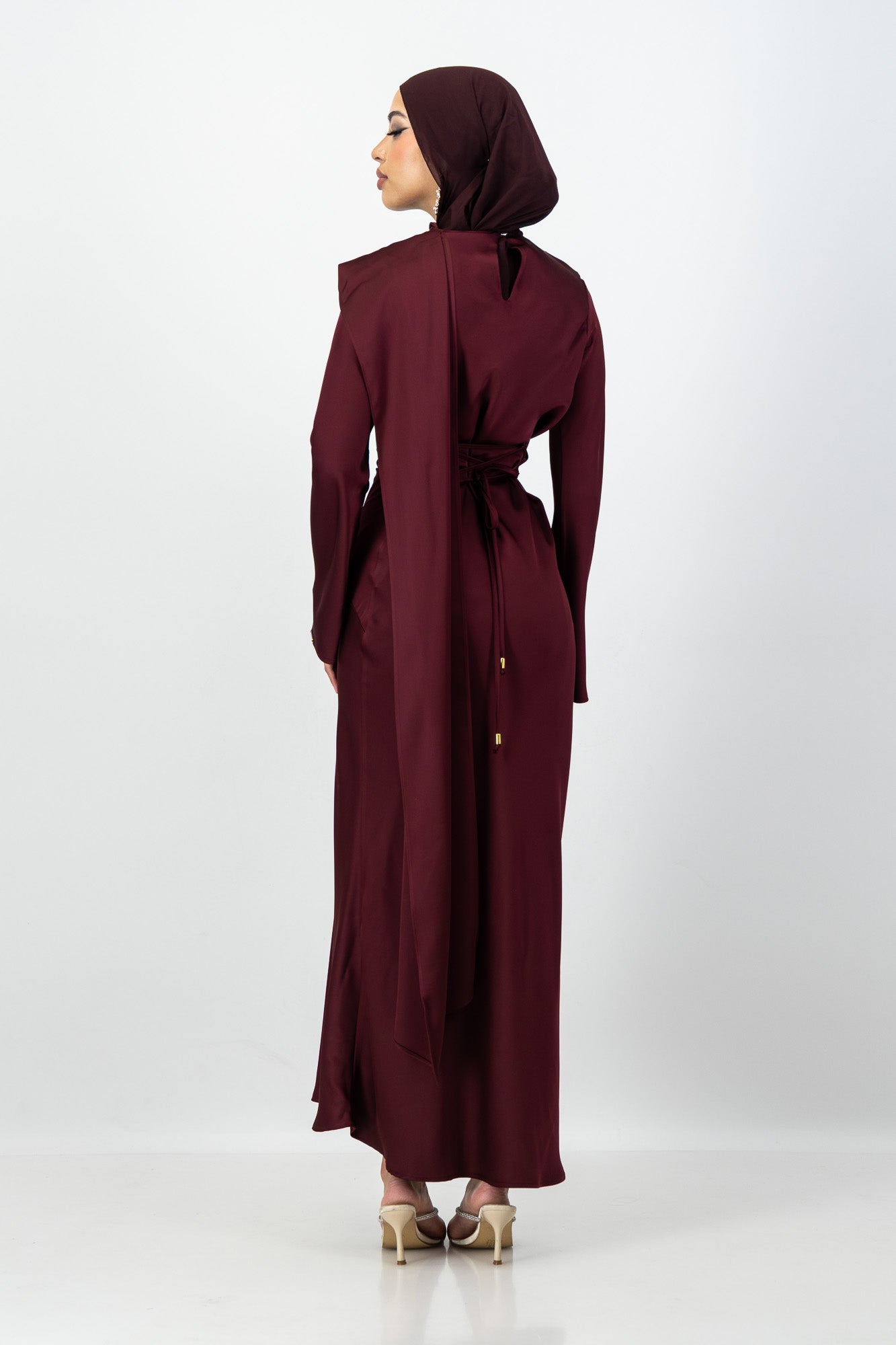 THE NUHA MAXI DRESS in Burgundy