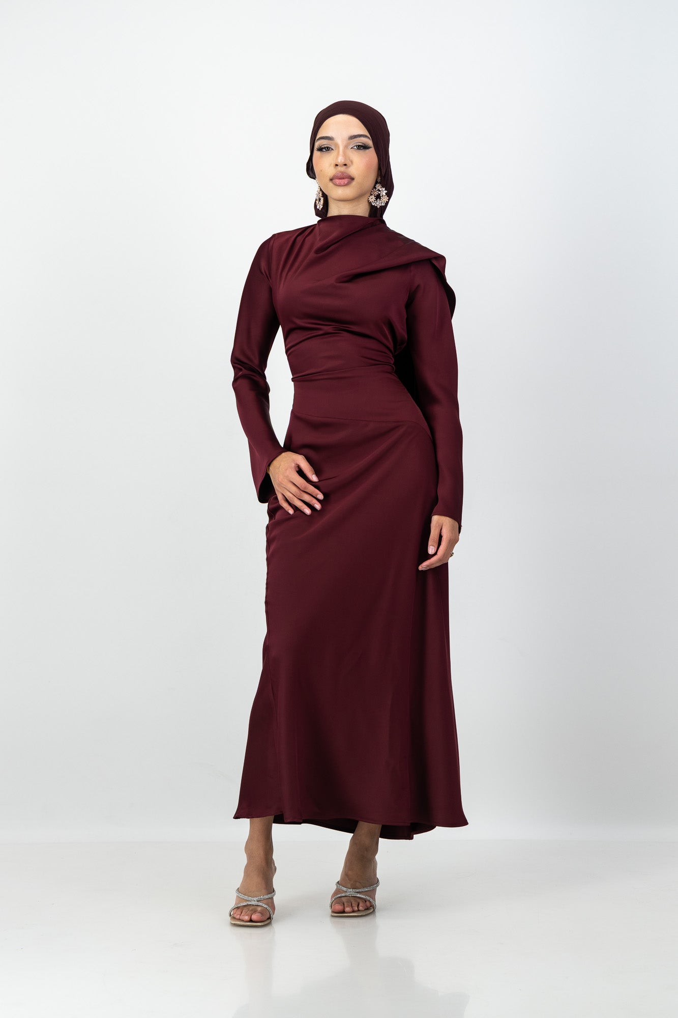 THE NUHA MAXI DRESS in Burgundy