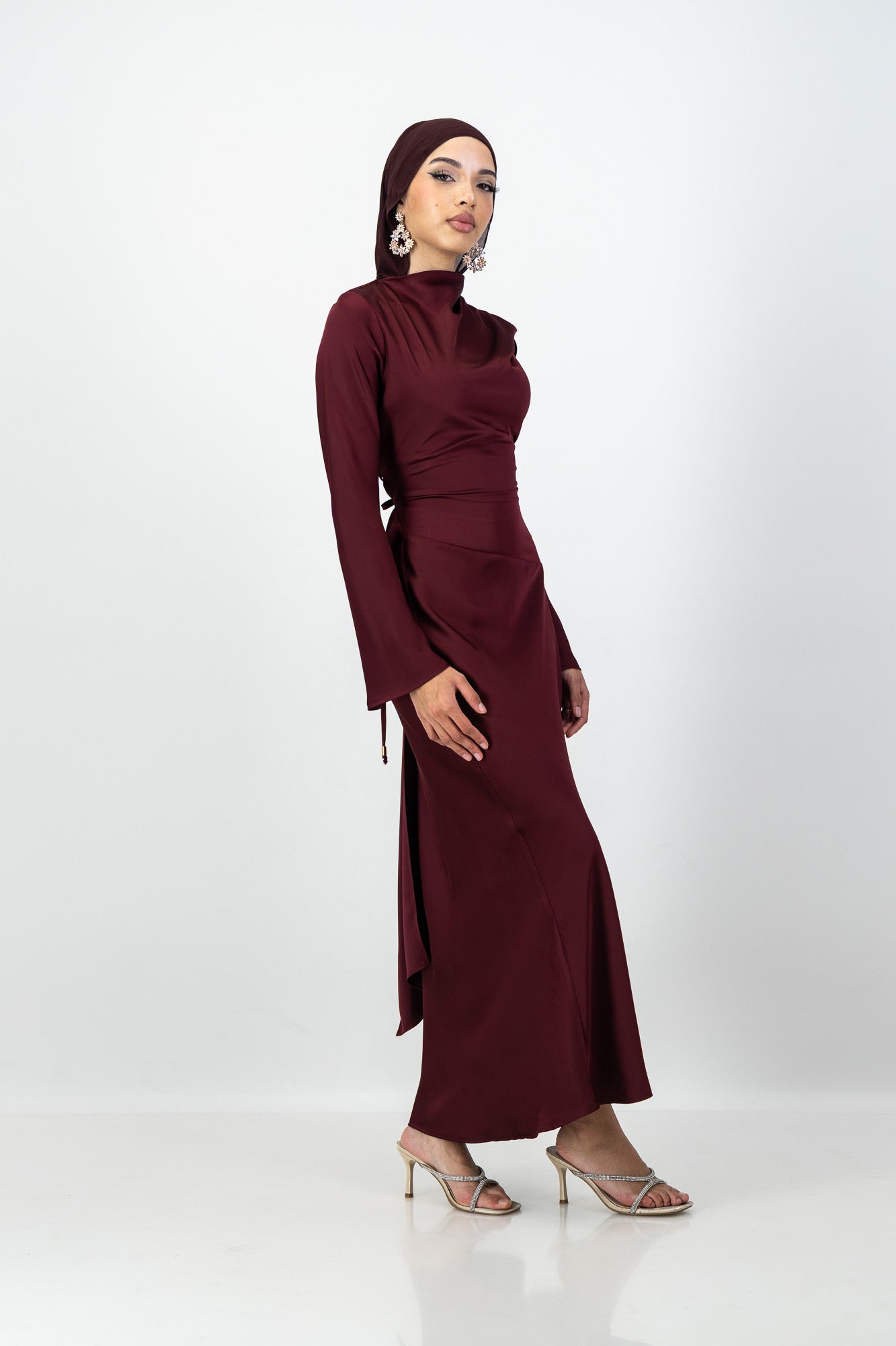 THE NUHA MAXI DRESS in Burgundy