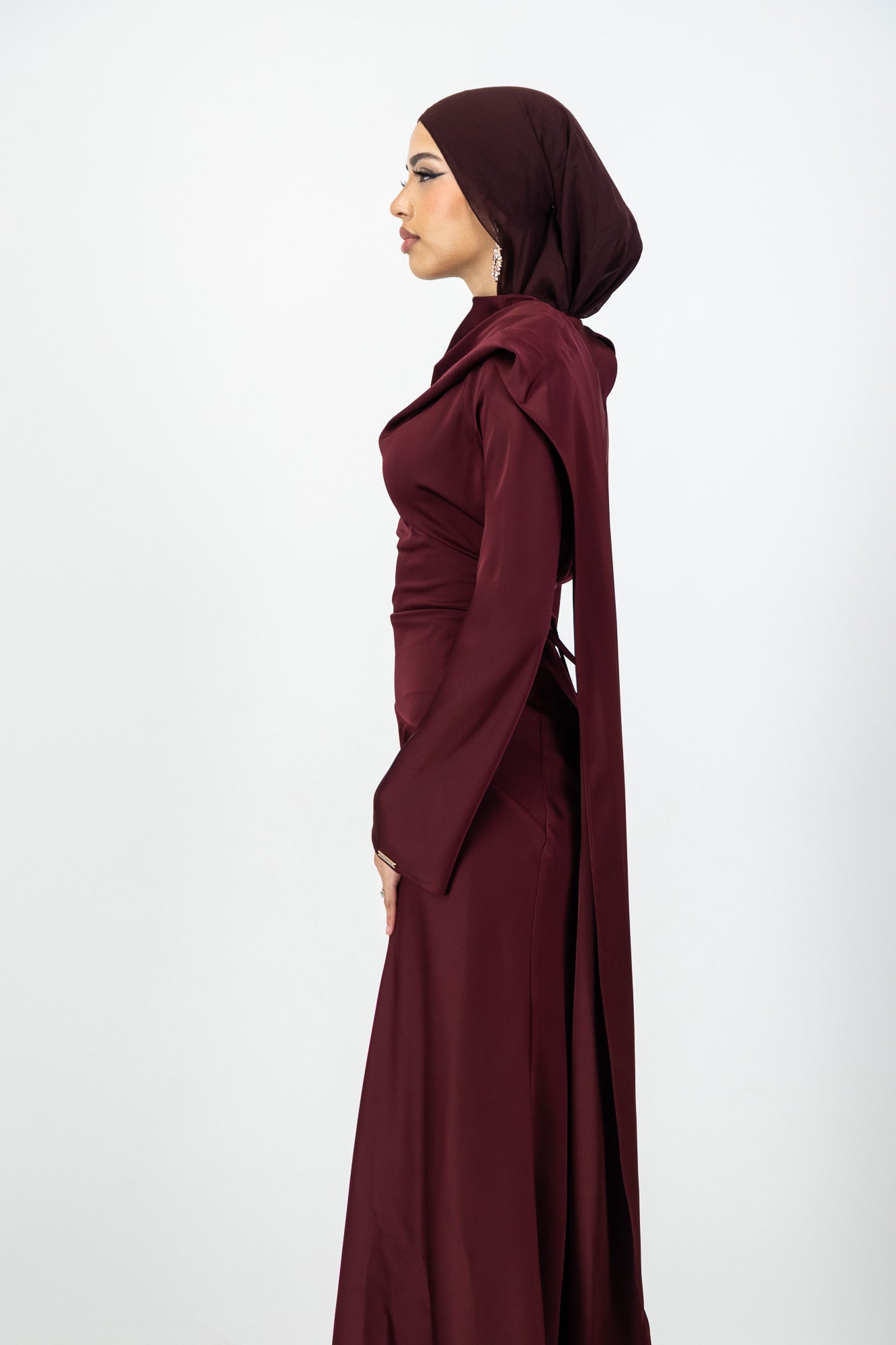 THE NUHA MAXI DRESS in Burgundy