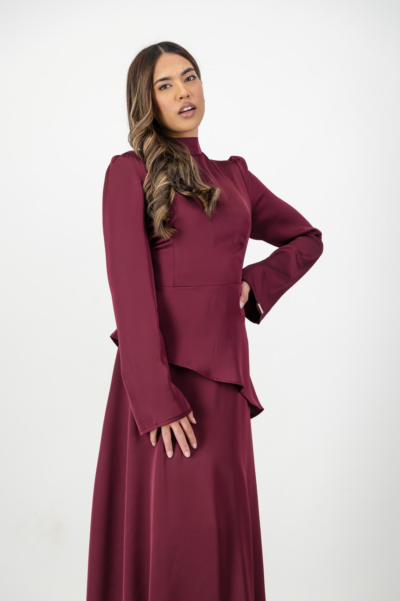 The SOFIA Dress in Burgundy