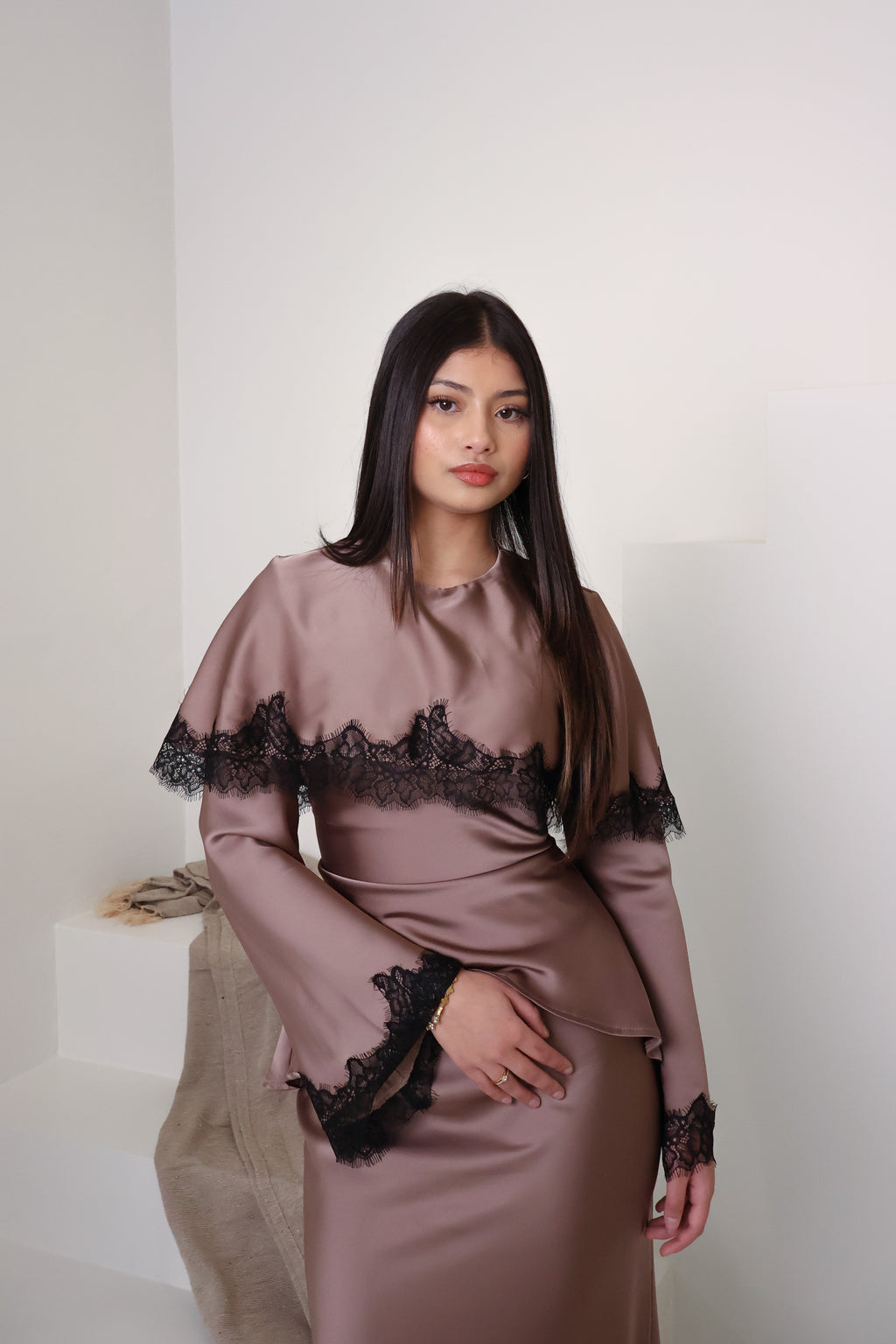 HANEEN SET in COCOA CREAM
