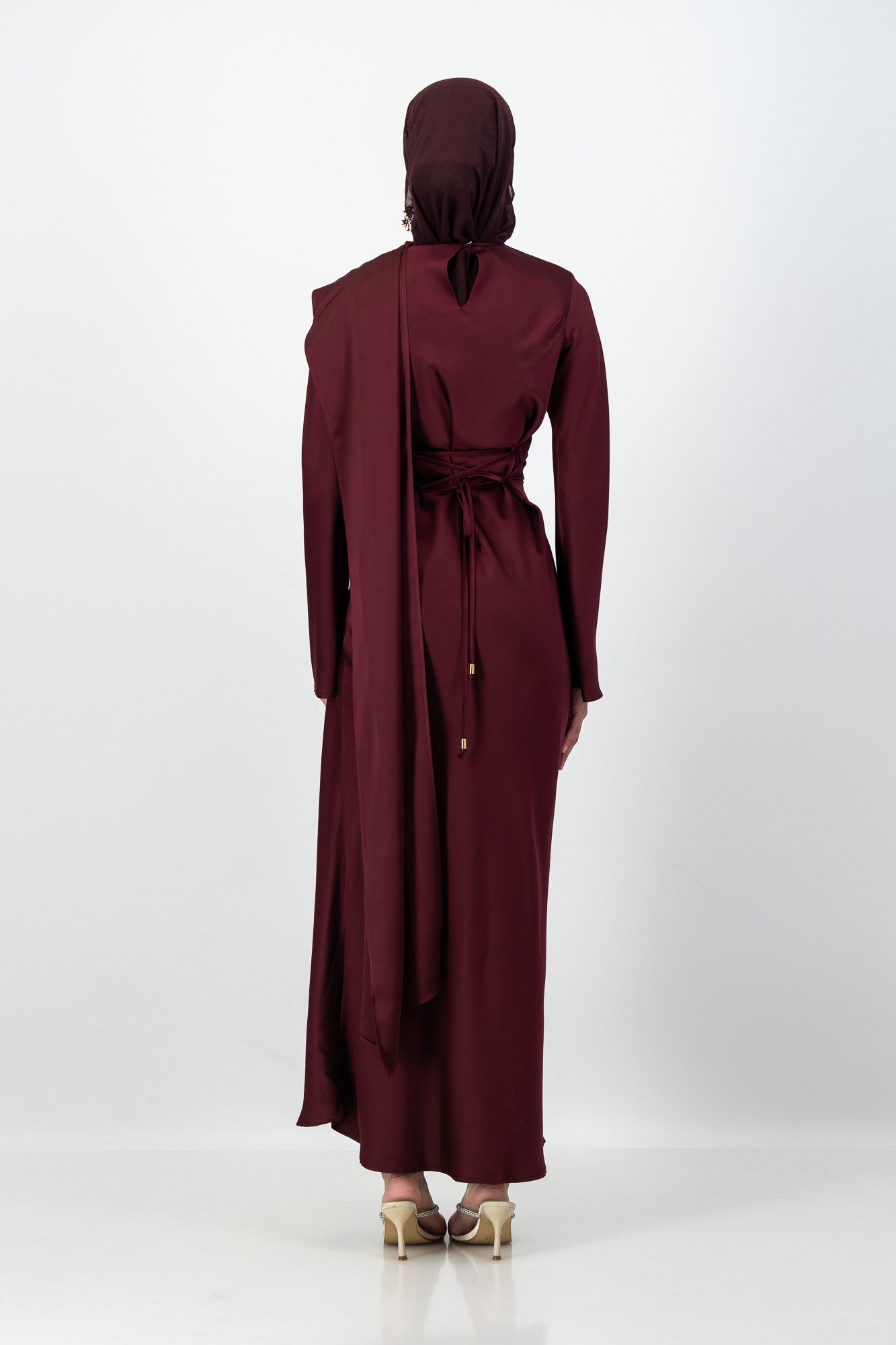 THE NUHA MAXI DRESS in Burgundy
