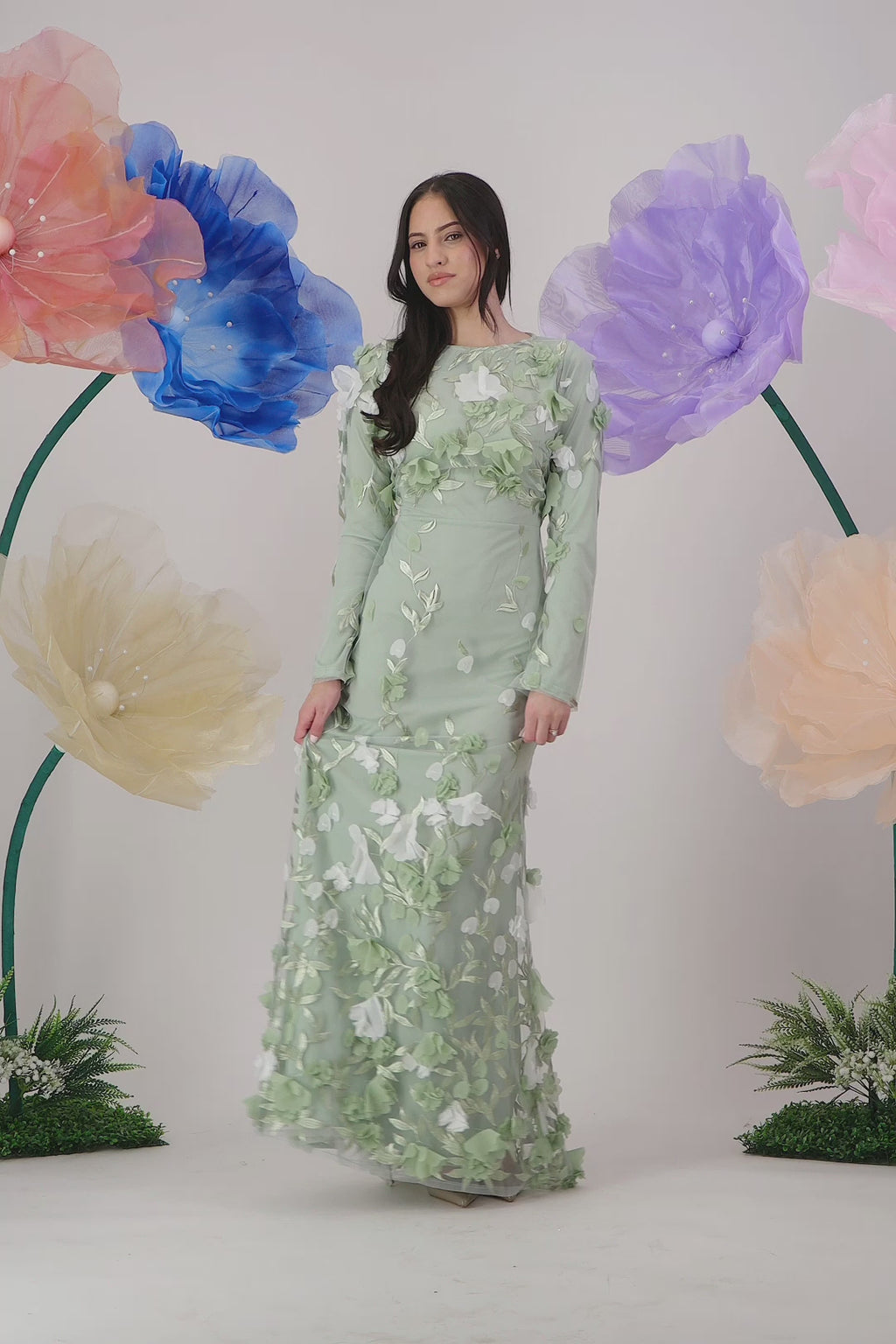 Jouri Bloom Gown - Sage